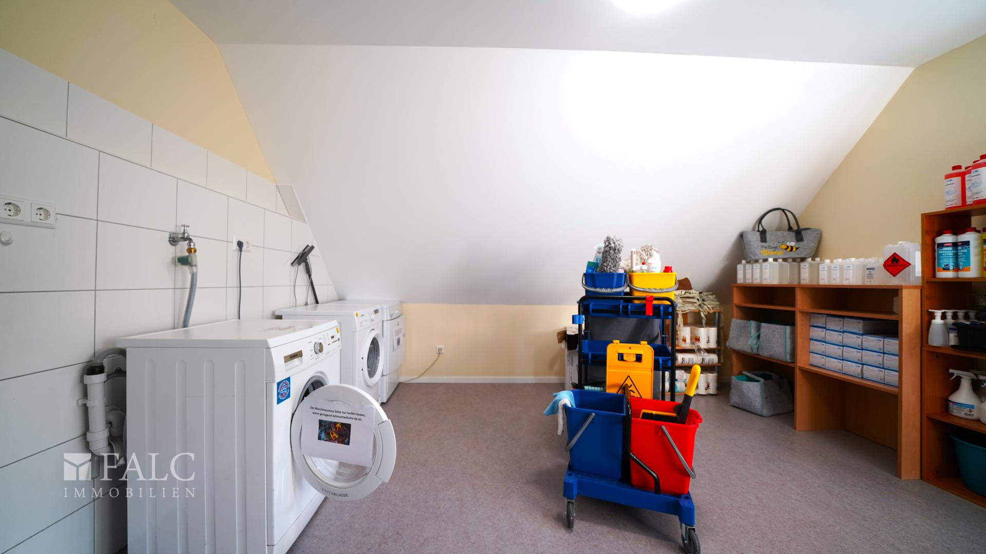 Wasch-, Trocken- und Putzraum